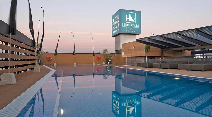 hotel piscina, piscina con terraza, yosíquesé